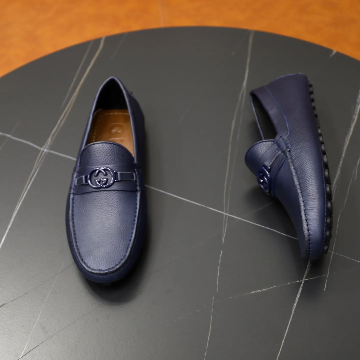 Ex-factory price: 460💰[GUCCI] Gucci ⚠️High-end men’s driving and pedal series ⚠️38-44 (customized for 45) ⚠️All original cowhide leather! Thick and soft! Made entirely of calfskin lining! Rubber sheet anti-slip beanie sole! Three-dimensional package technology! Fashionable and classic! Handicrafts! Original high quality! Feel free to compare!